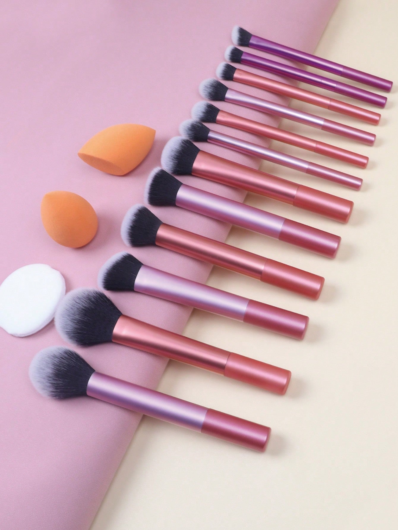12pcs Multifunctional Makeup Brushes Set Including Powder Brush, Blush Brush, Foundation Brush, Eyeshadow Brush, Blending Brush, Contour Brush, Plus A Bevelled Beauty Sponge, A Round Beauty Sponge And A White Powder Puff - Negative Apparel