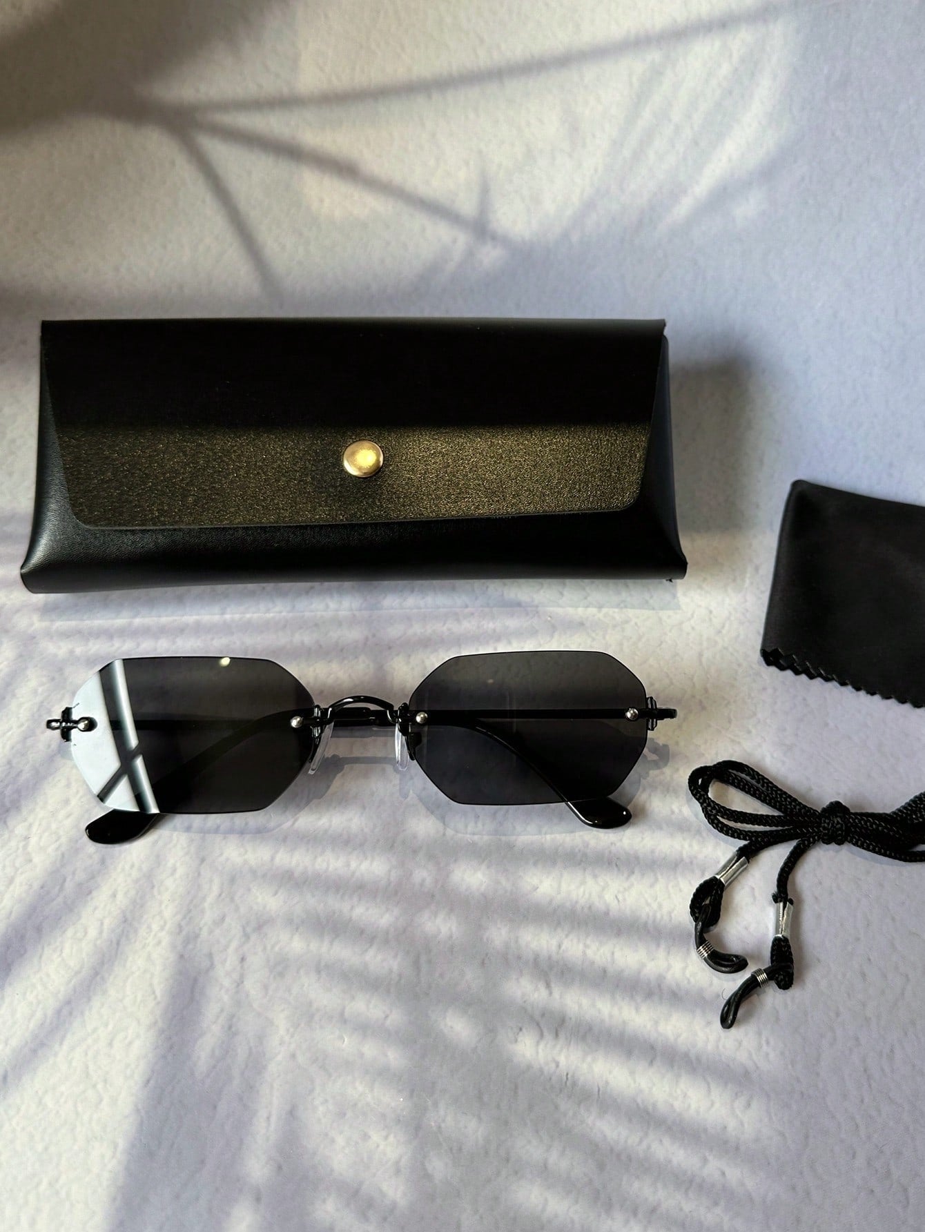 1pc Women's Geometric Pattern Copper Alloy Frameless Sunglasses, Fashionable And Sunshade, Suitable For Daily Clothing, Color Matching, Beach Vacation, Swimming Pool, Party, Casual Wear (With Glasses Box, Cleaning Cloth, Eyeglasses String) - Negative Apparel