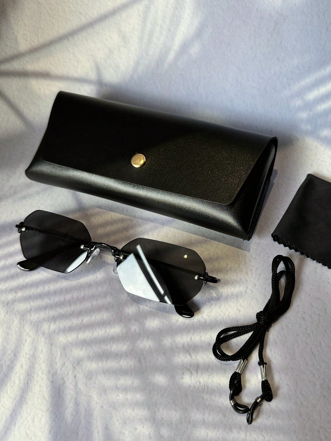 1pc Women's Geometric Pattern Copper Alloy Frameless Sunglasses, Fashionable And Sunshade, Suitable For Daily Clothing, Color Matching, Beach Vacation, Swimming Pool, Party, Casual Wear (With Glasses Box, Cleaning Cloth, Eyeglasses String) - Negative Apparel