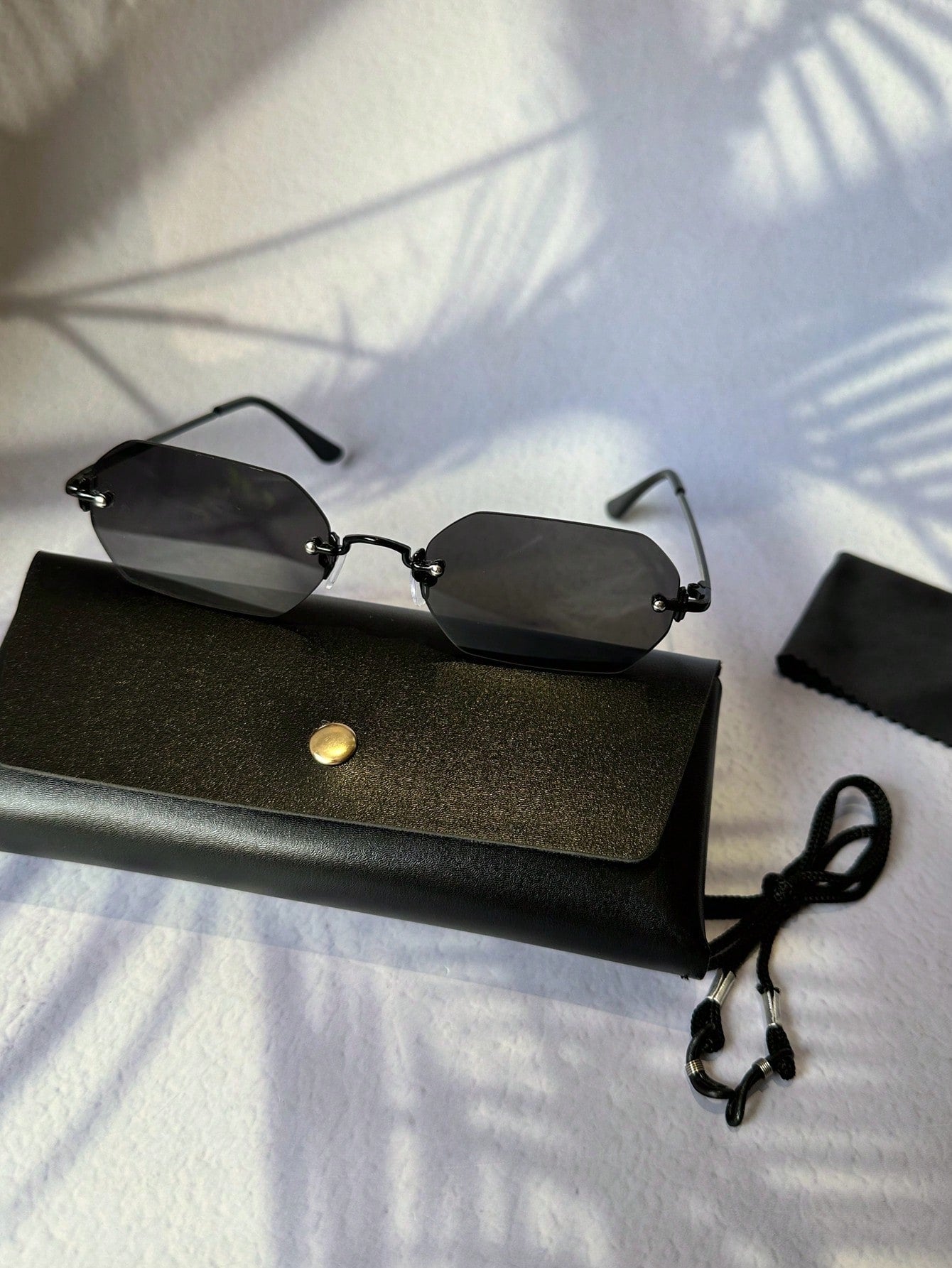 1pc Women's Geometric Pattern Copper Alloy Frameless Sunglasses, Fashionable And Sunshade, Suitable For Daily Clothing, Color Matching, Beach Vacation, Swimming Pool, Party, Casual Wear (With Glasses Box, Cleaning Cloth, Eyeglasses String) - Negative Apparel