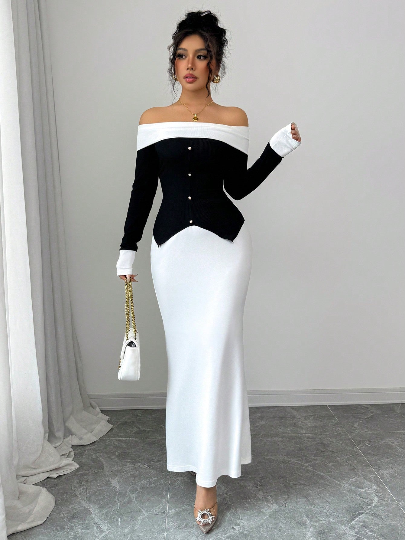 2pcs Women's Black And White Contrast Color Block Design Elegant Off Shoulder Long Sleeve Knit Sweater Top And Fitted Solid Color Mini Skirt Set, Spring/Autumn - Negative Apparel