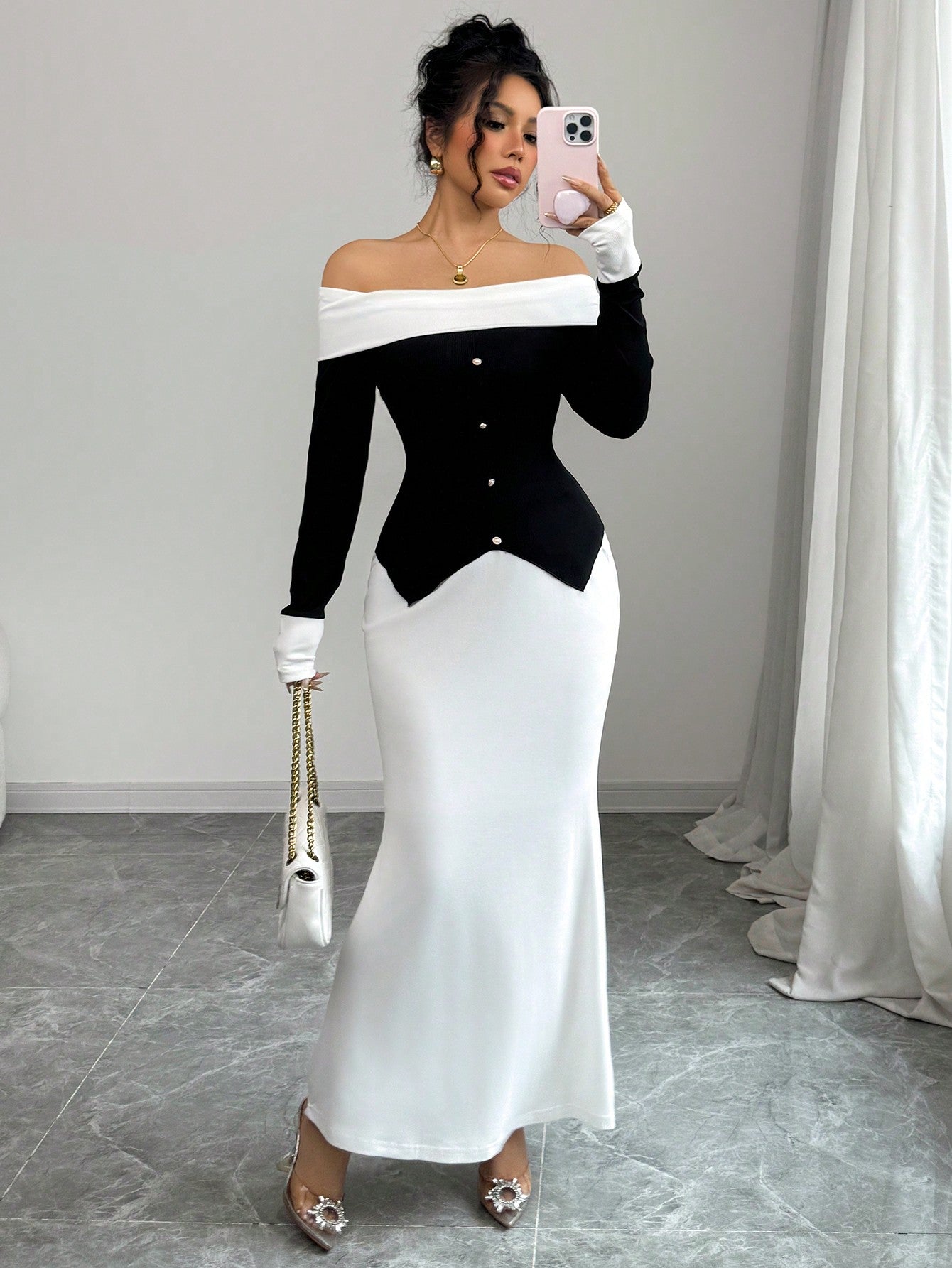2pcs Women's Black And White Contrast Color Block Design Elegant Off Shoulder Long Sleeve Knit Sweater Top And Fitted Solid Color Mini Skirt Set, Spring/Autumn - Negative Apparel
