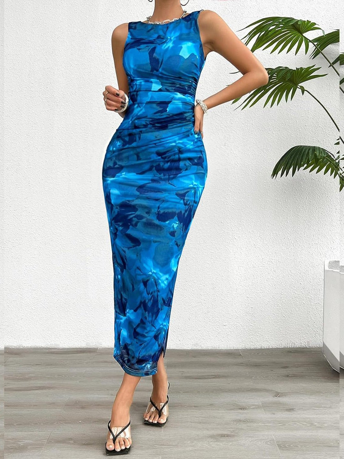 Bodycon slim sleeveless dress - Negative Apparel Bodycon slim sleeveless dress - Negative Apparel