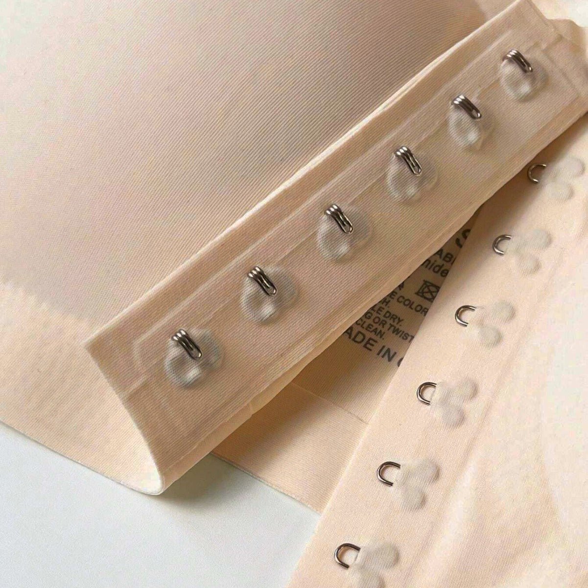 European and American cross - border front buckle seamless strapless tube top underwear removable chest pad sexy gathering bra women's summer - Negative Apparel