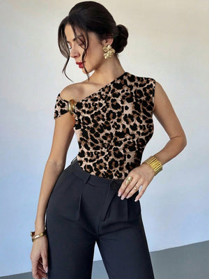 Firerie Women's Casual Elegant Metal Decoration Asymmetrical Shoulder T-Shirt, Suitable For Going Out, Party And Other Occasions, Fall For Women, Halloween Costume Women Christmas T-Shirt New Year Party Top Elegant Women's Burgundy Top FD - Negative Apparel