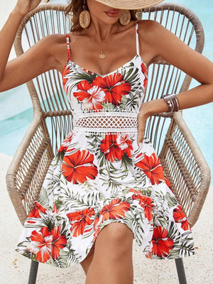 Holiday + shoulder + lace splicing ruffle leaf edge sea + short skirt - Negative Apparel