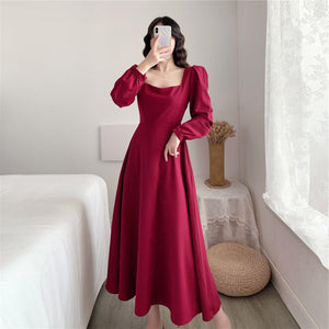 New Year long - sleeved dress temperament square collar knee - length Hepburn style little black dress - Negative Apparel