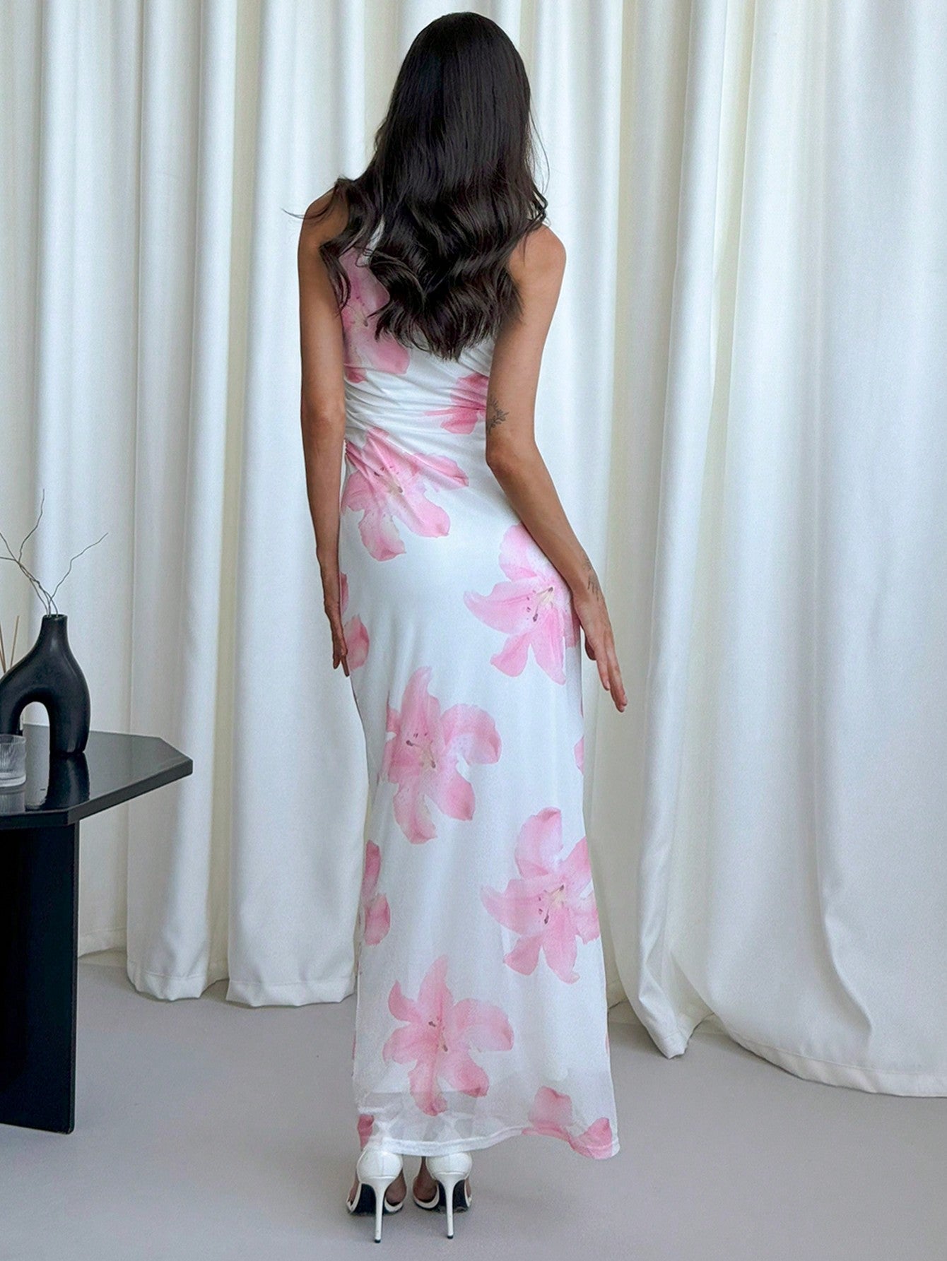 Romantic Vacation Date Sleeveless Bodycon Floral Printed Pleated Long Dress For Women - Negative Apparel