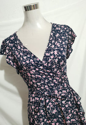 Self - designed V - neck Bohemian holiday style slim lace dress - Negative Apparel