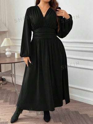 SHEIN Frenchy Plus Size Women's Pleated High Side Split Dress - Negative Apparel