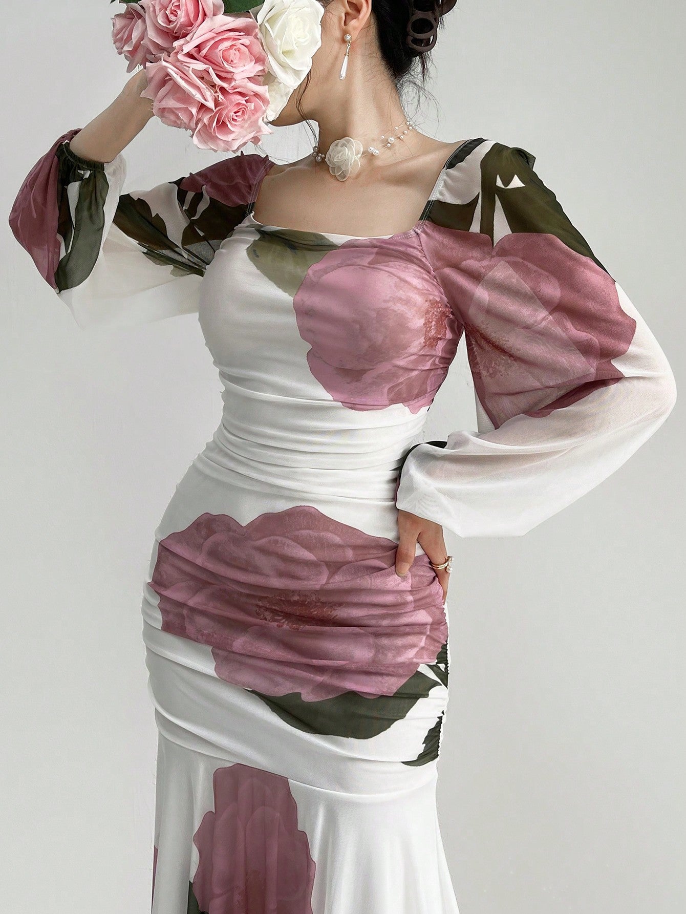 SHEIN Modely Women Fashionable And Elegant Square Collar Printed Long Dress With Waist - Negative Apparel