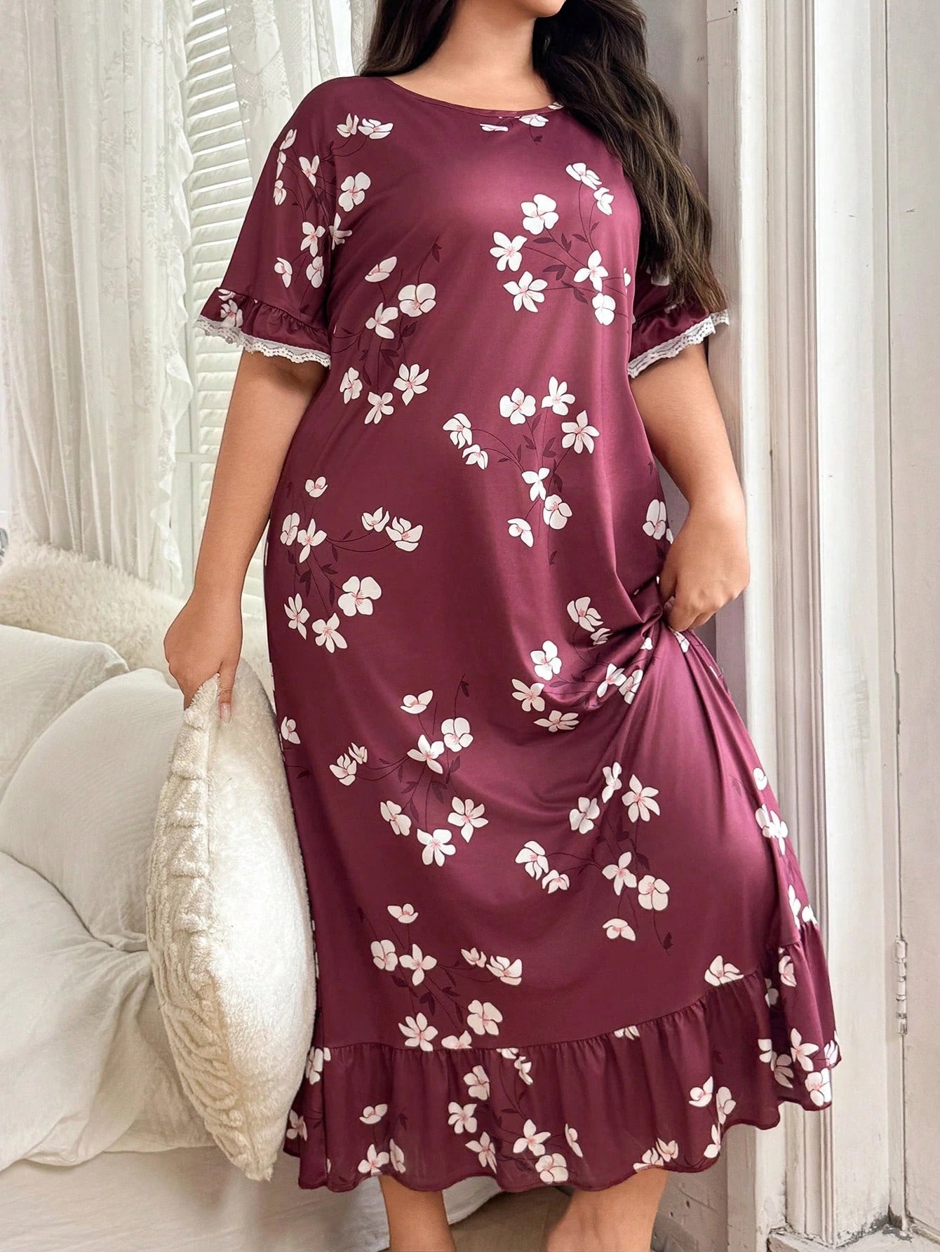 SHEIN Plus Size Floral Print Contrast Lace Hem Nightgown, - Negative Apparel