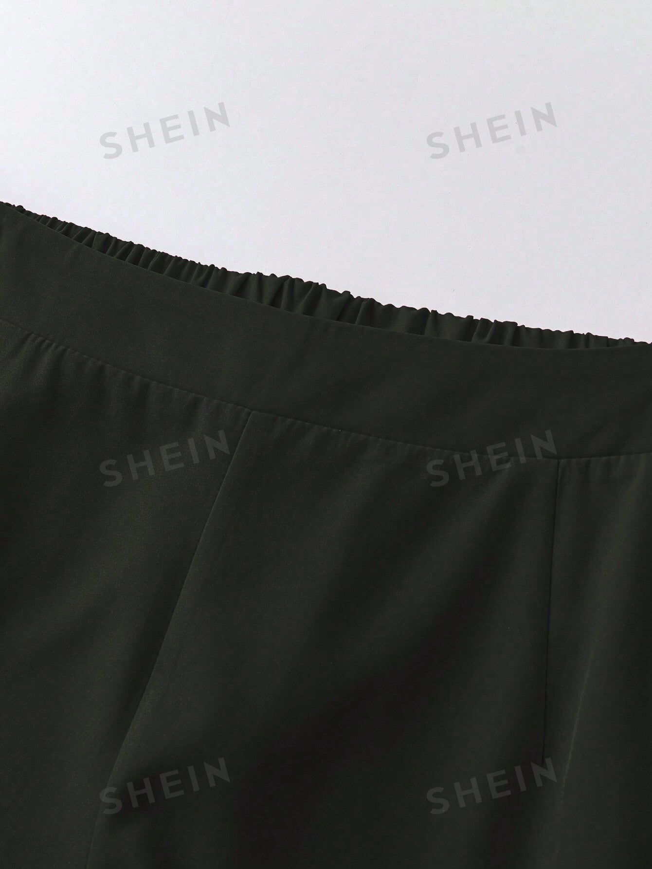 SHEIN Plus Size Women Solid Color Pleated Wide Leg Loose Pants - Negative Apparel
