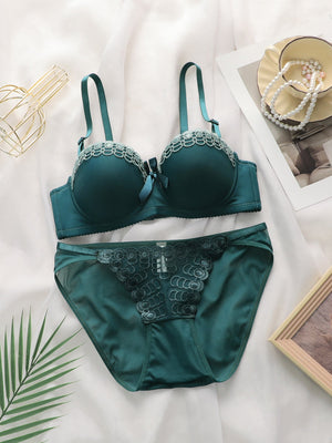The Butterfly Whisper | Embroidered Floral Lingerie Set with Underwire - Negative Apparel