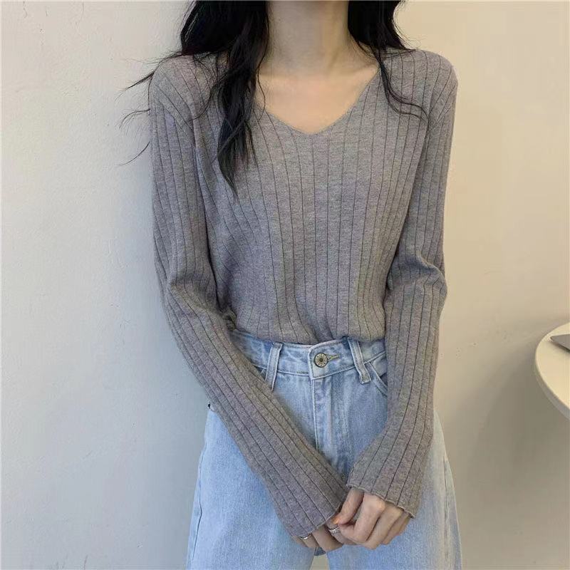 V-neck knitted top for women, Korean style, loose and slim