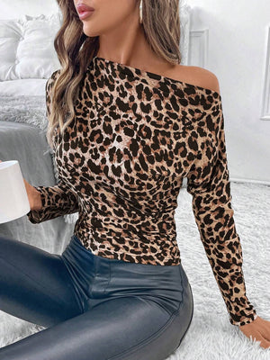 Women's bat sleeves pleated shoulders slim fit chic retro leopard print T-shirt - Negative Apparel