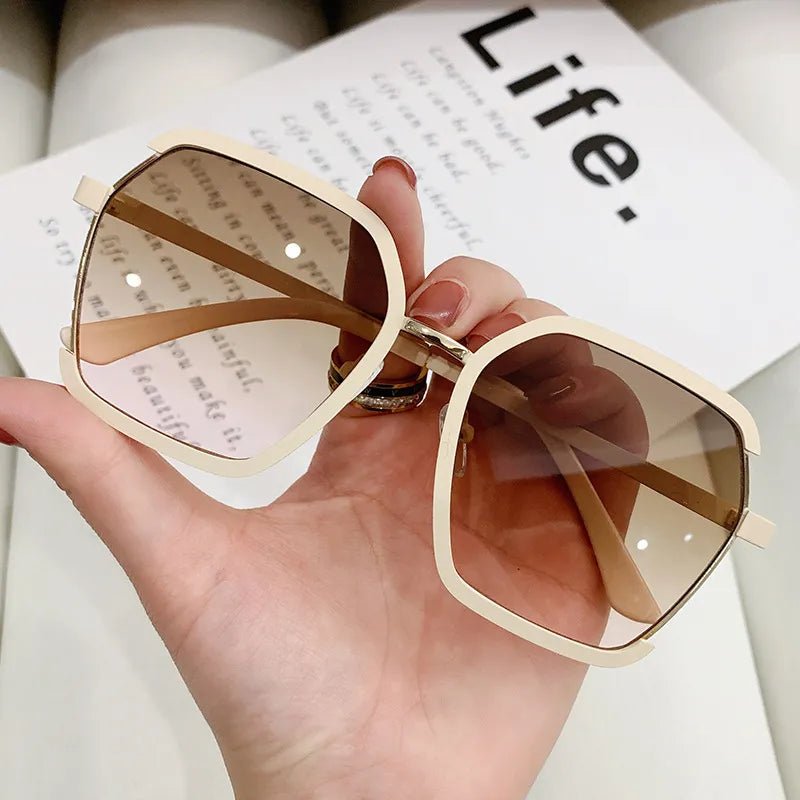 1pc Ladies Square-shaped Sunglasses With Gold-tone Metal - Negative Apparel