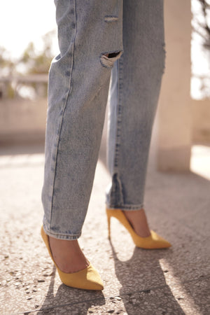 HIGH WAIST ROUGH HEM JEANS - Negative Apparel