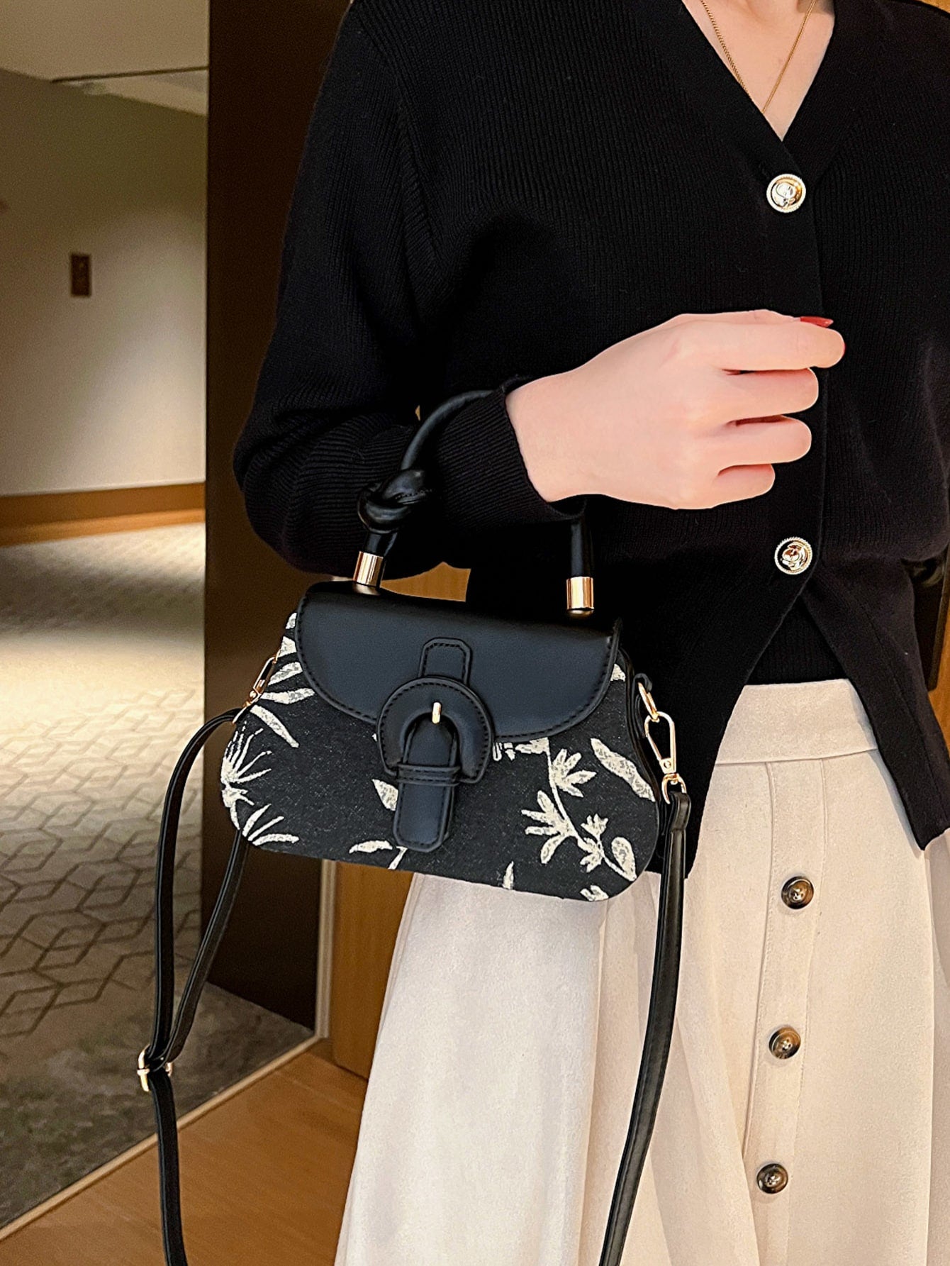 Plant Pattern Buckle Decor Flap Square Bag - Negative Apparel