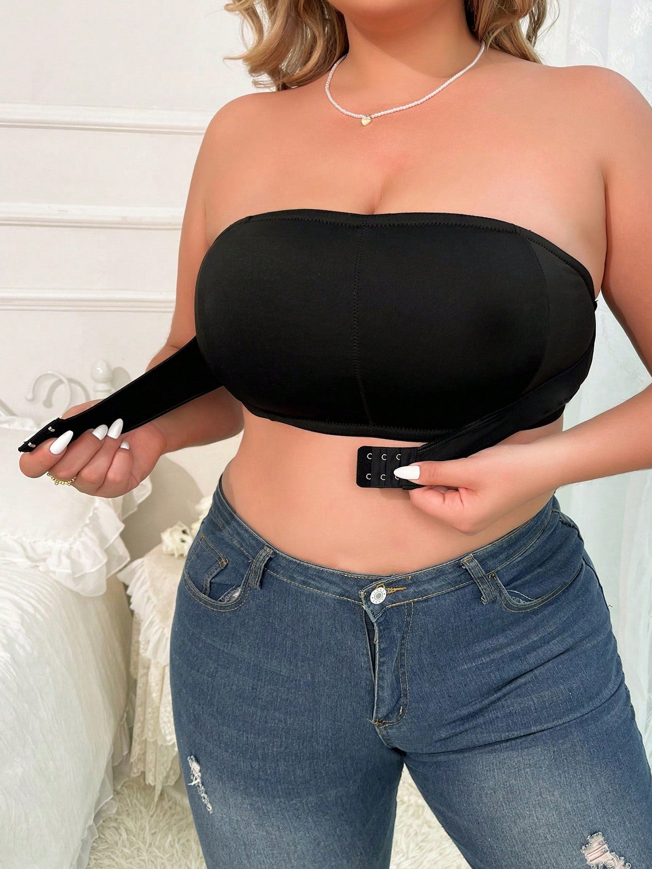 Plus Solid Buckle Detail Tube Bra - Negative Apparel