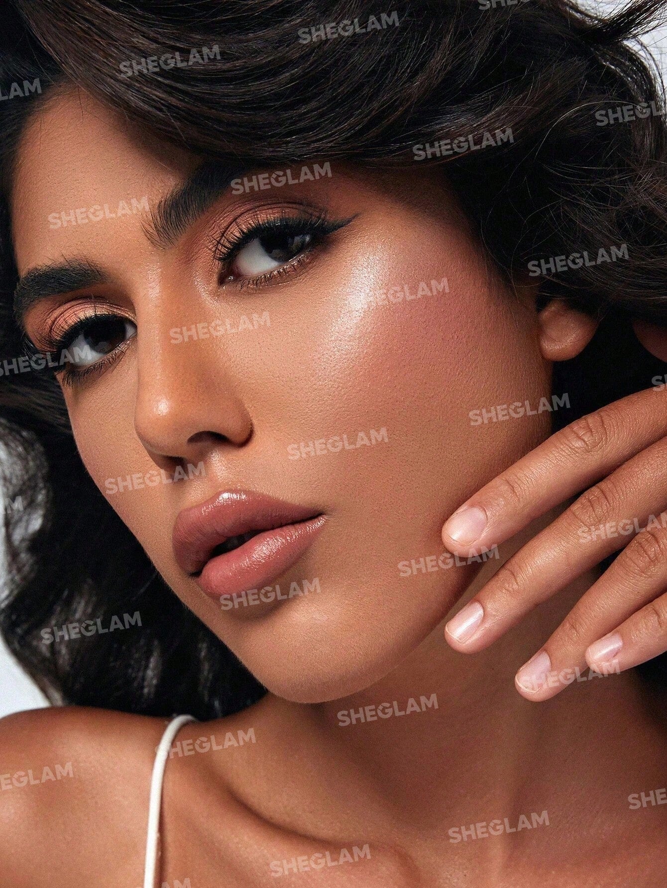 SHEGLAM Glam 101 Hybrid Highlighter & Blush Duo-Seville - Negative Apparel
