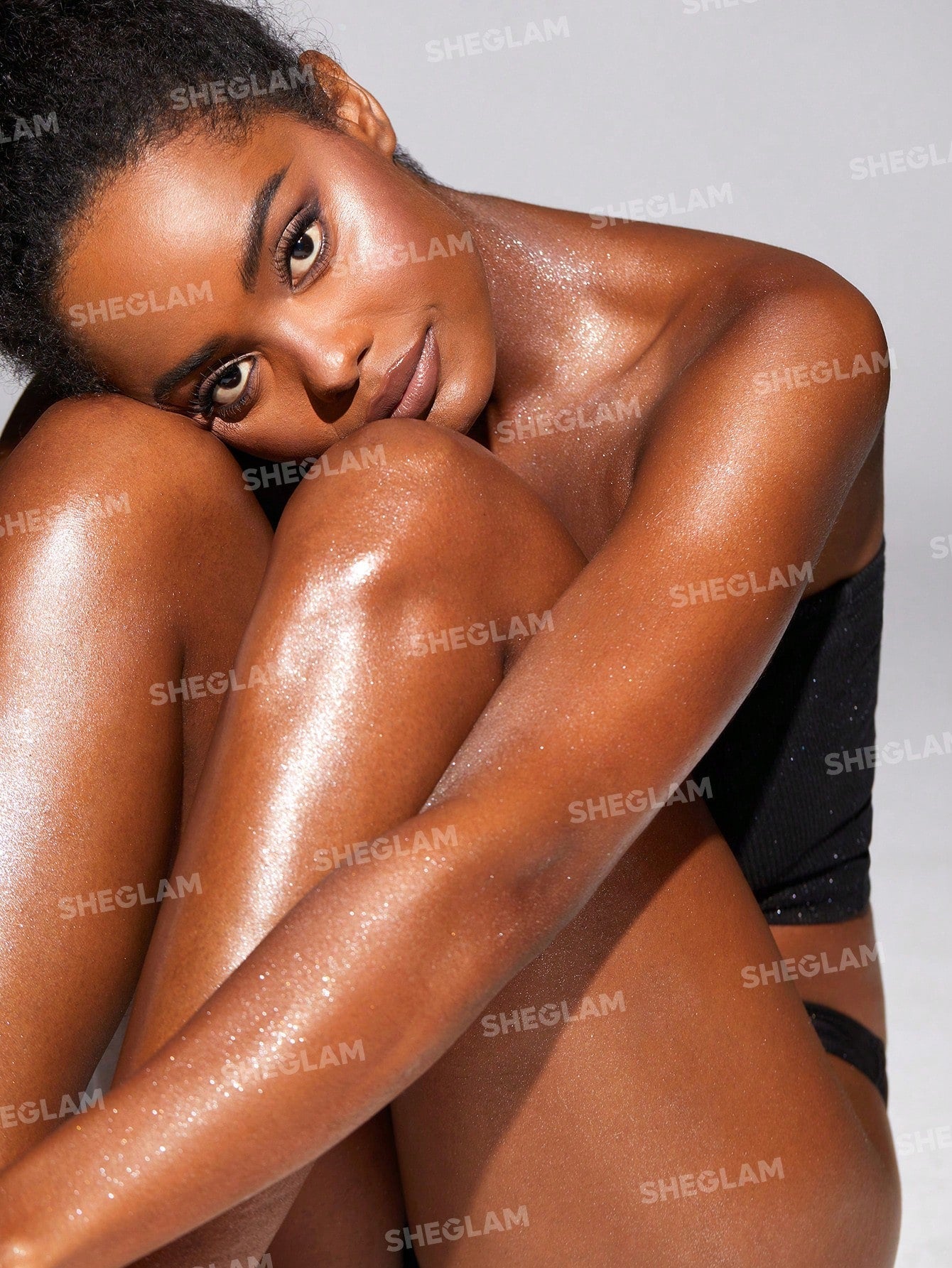 SHEGLAM Go Go Glow Highlighting Body Mist - Negative Apparel