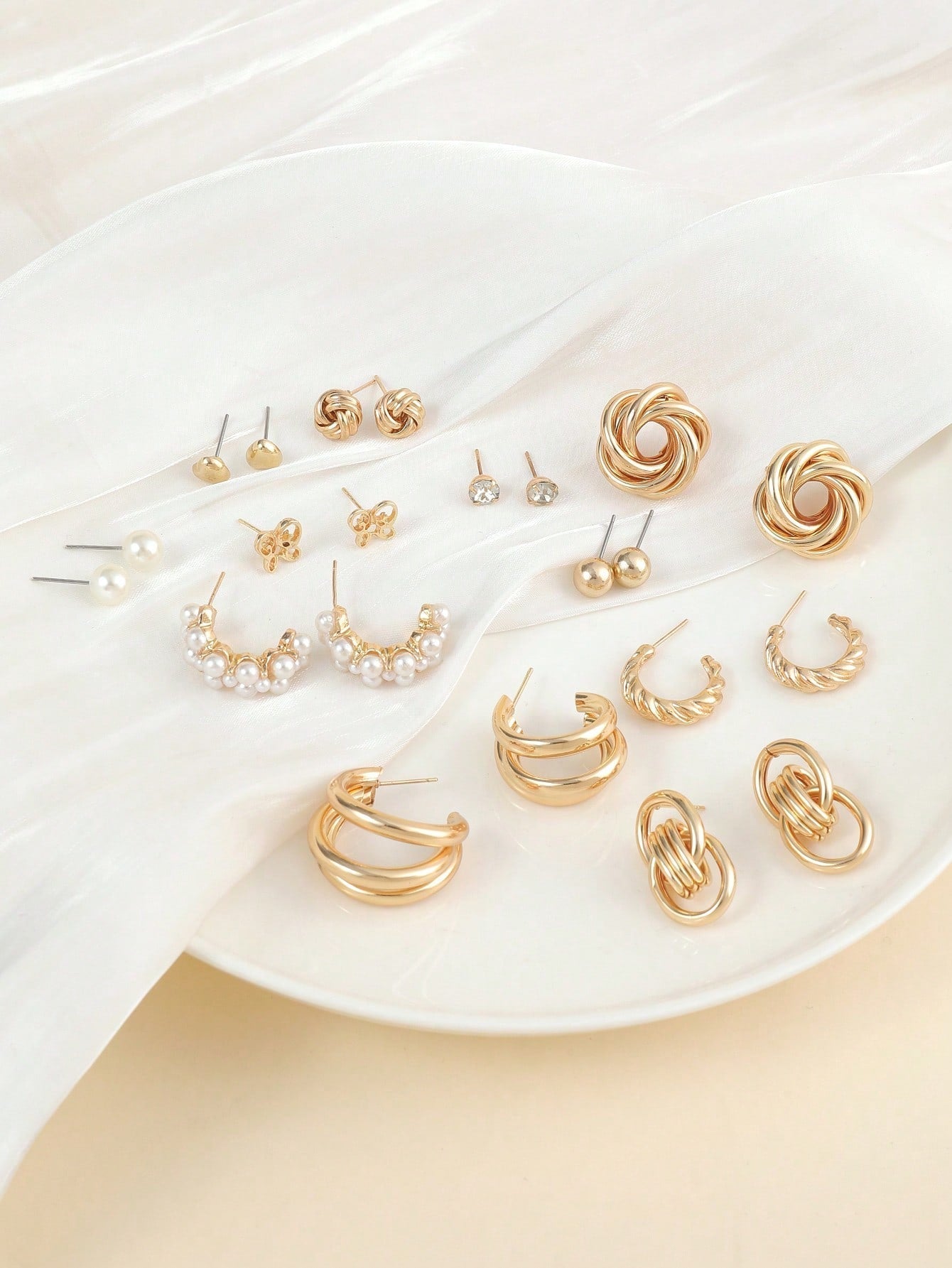 11pairs Butterfly & Faux Pearl Decor Earrings - Negative Apparel