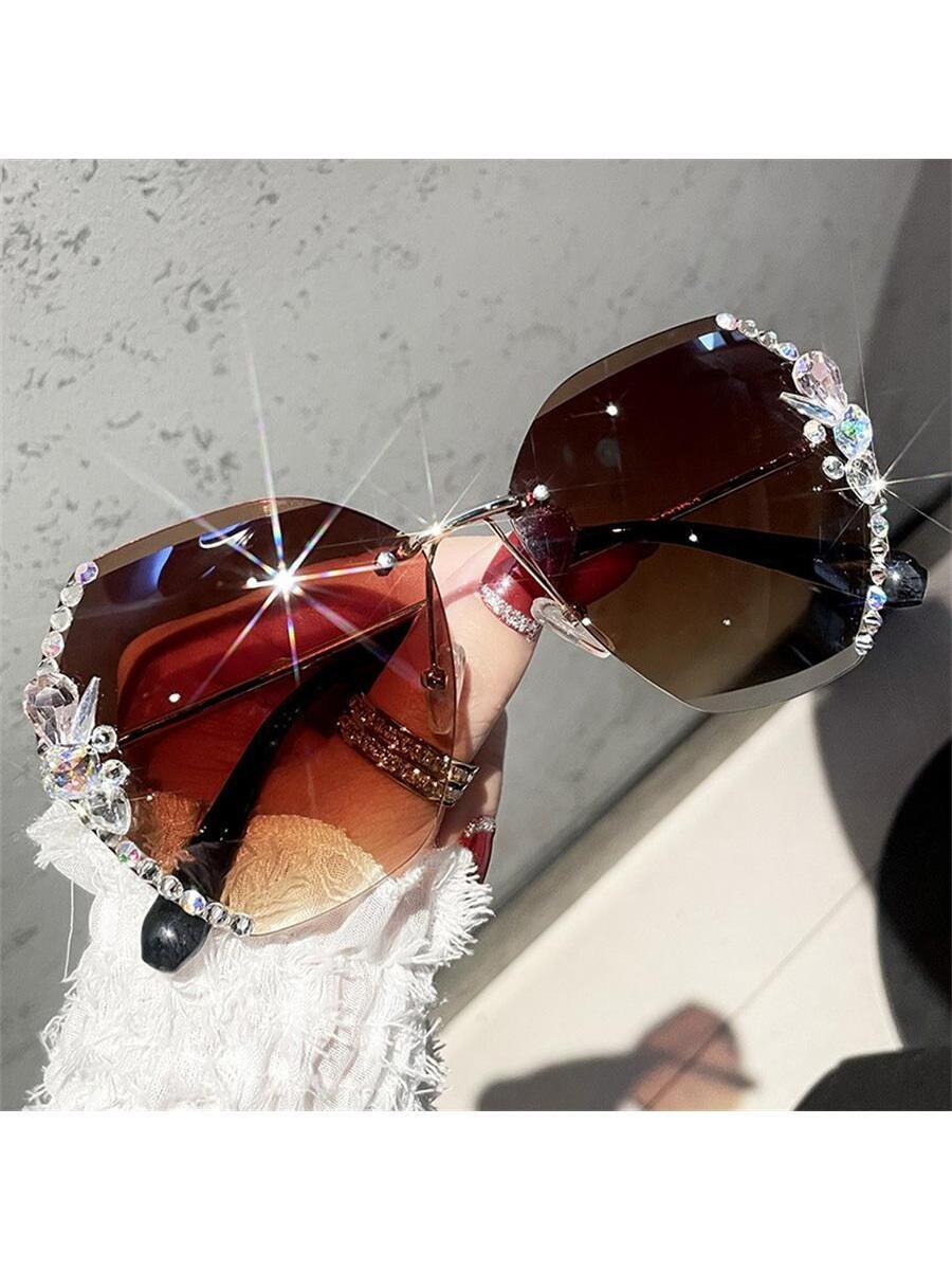1pc Fashionable Rhinestone Sunglasses For Women, Slimming Effect, UV Protection, Daily Use - Negative Apparel