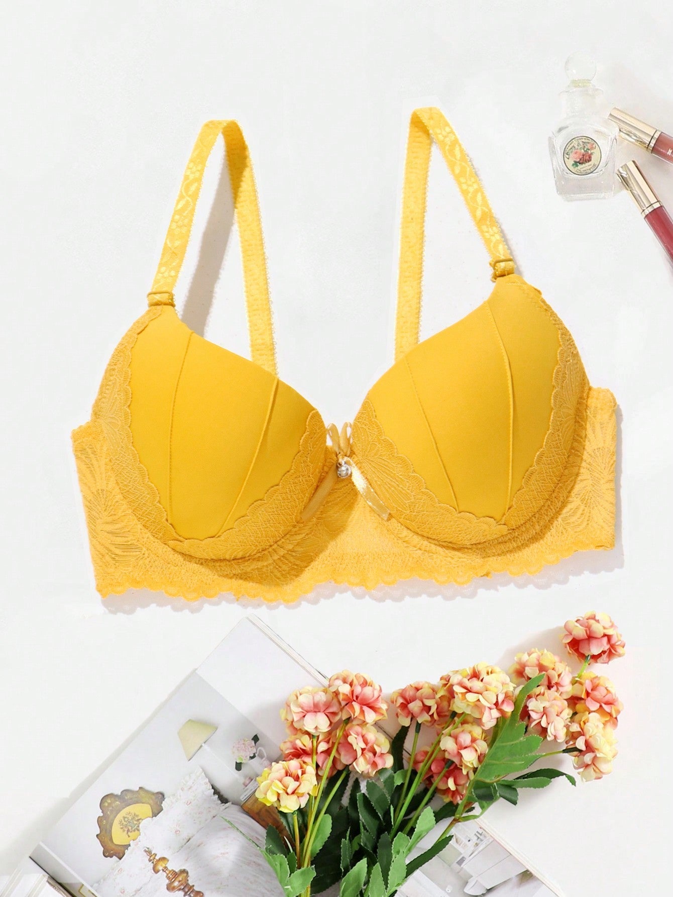 1pc Women's Yellow Lace Border Thickened Bra With Push Up & Side Gathering Function - Negative Apparel