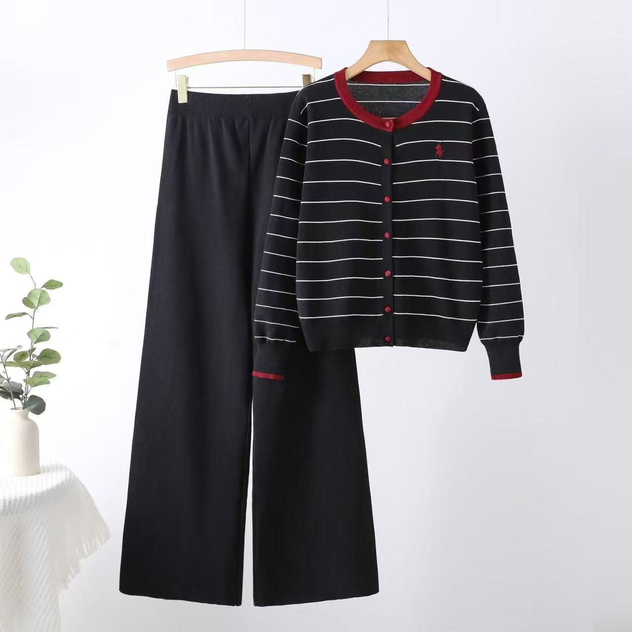 2025 Korean version of spring high - end temperament versatile foreign - style striped knitted top high - waisted casual pants two - piece set - Negative Apparel