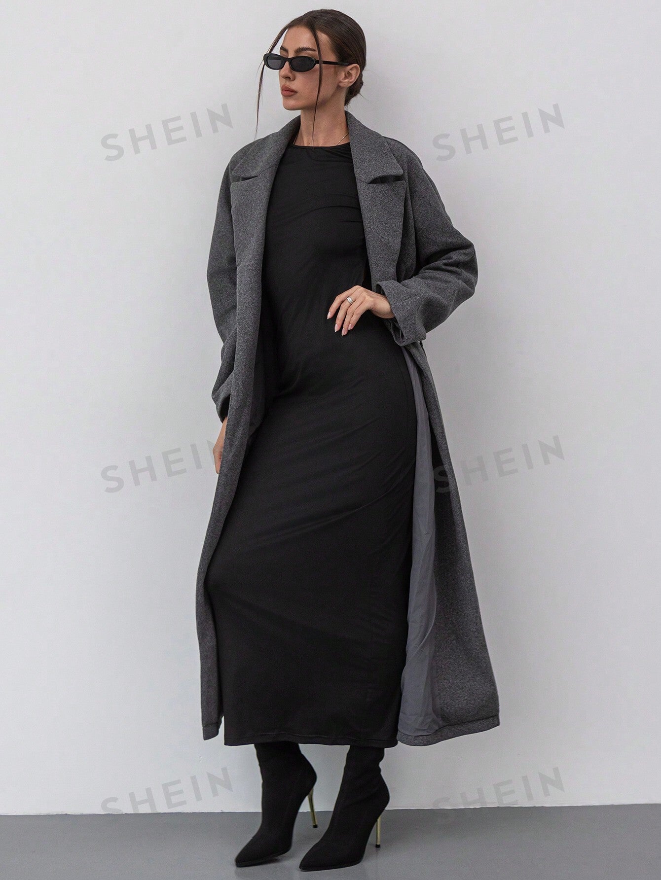 Aloruh Women's Thick, Loose Fit, Turndown Collar Long Woolen Gray Coat, For Autumn And Winter - Negative Apparel