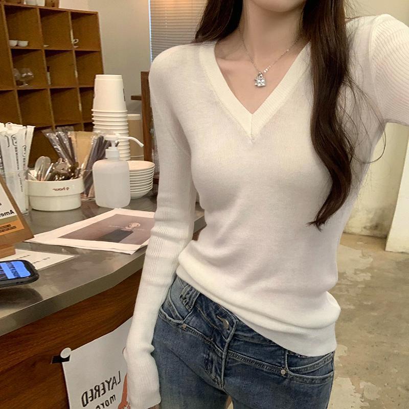 Andy velvet shoulder V - neck inside knitted bottoming shirt women's autumn and winter new slim and thin design solid color top - Negative Apparel