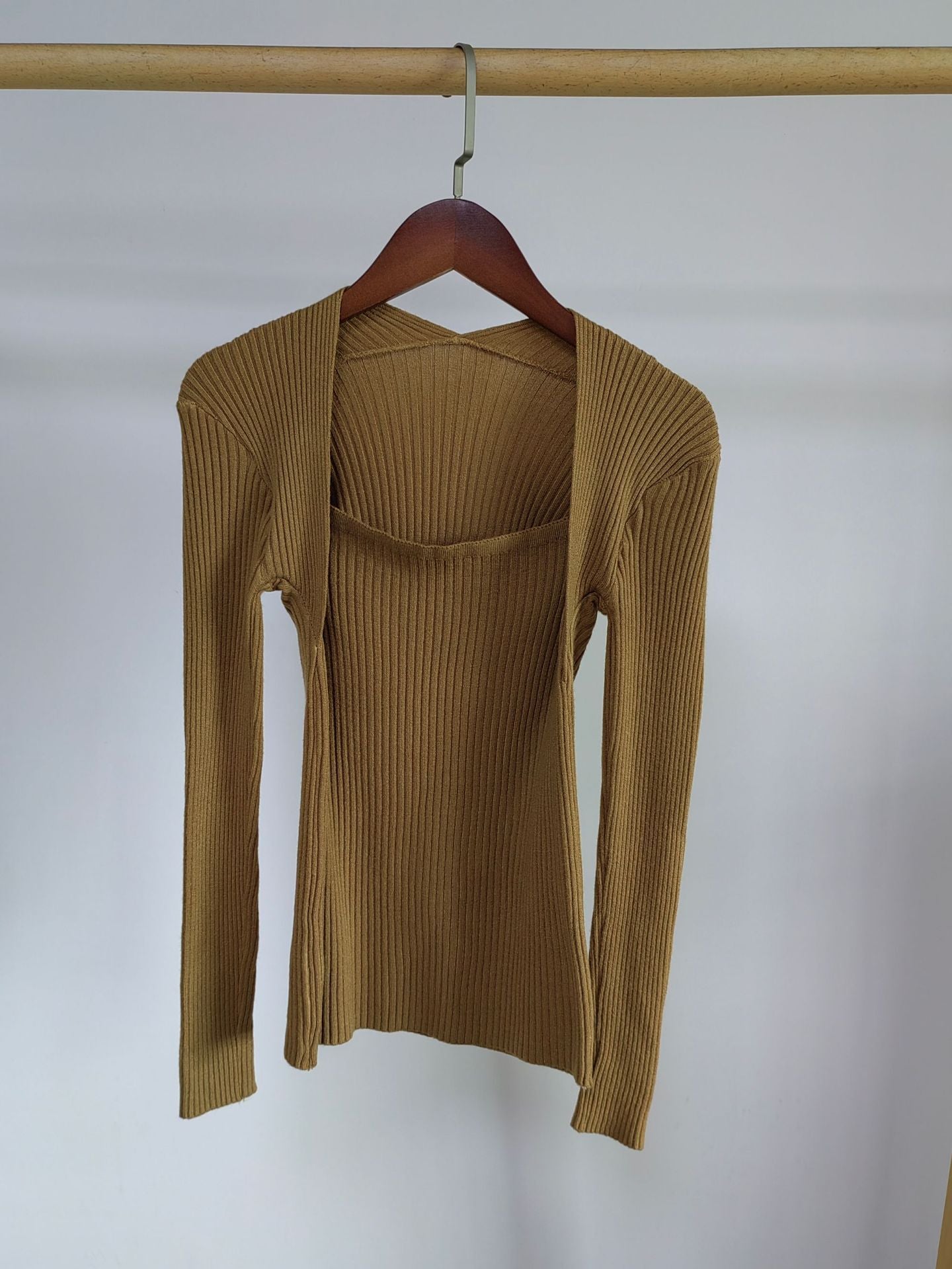Autumn and winter bottoming shirt, slim fit, careful machine inside, clavicle square neck outside, top design sense, knitted sweater, women's wholesale - Negative Apparel