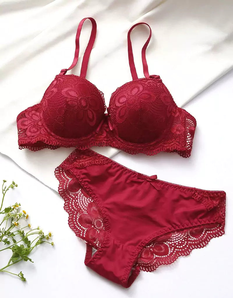 Women'secret Pakistan - This sexy red - raised underwired lace bra makes  you feel on the top. Pair it with the matching panty for an ideal outfit.  Shop in-stores or online: bit.ly/39qJ3IM #
