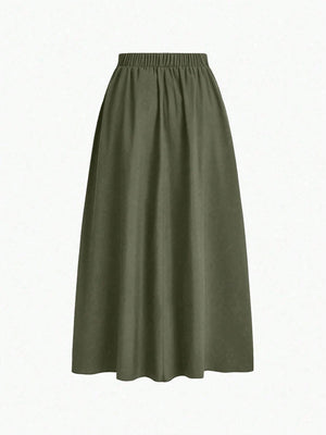 EMERY ROSE Plus Solid Slant Pocket Plicated Detail Skirt Women Maxi Skirt - Negative Apparel