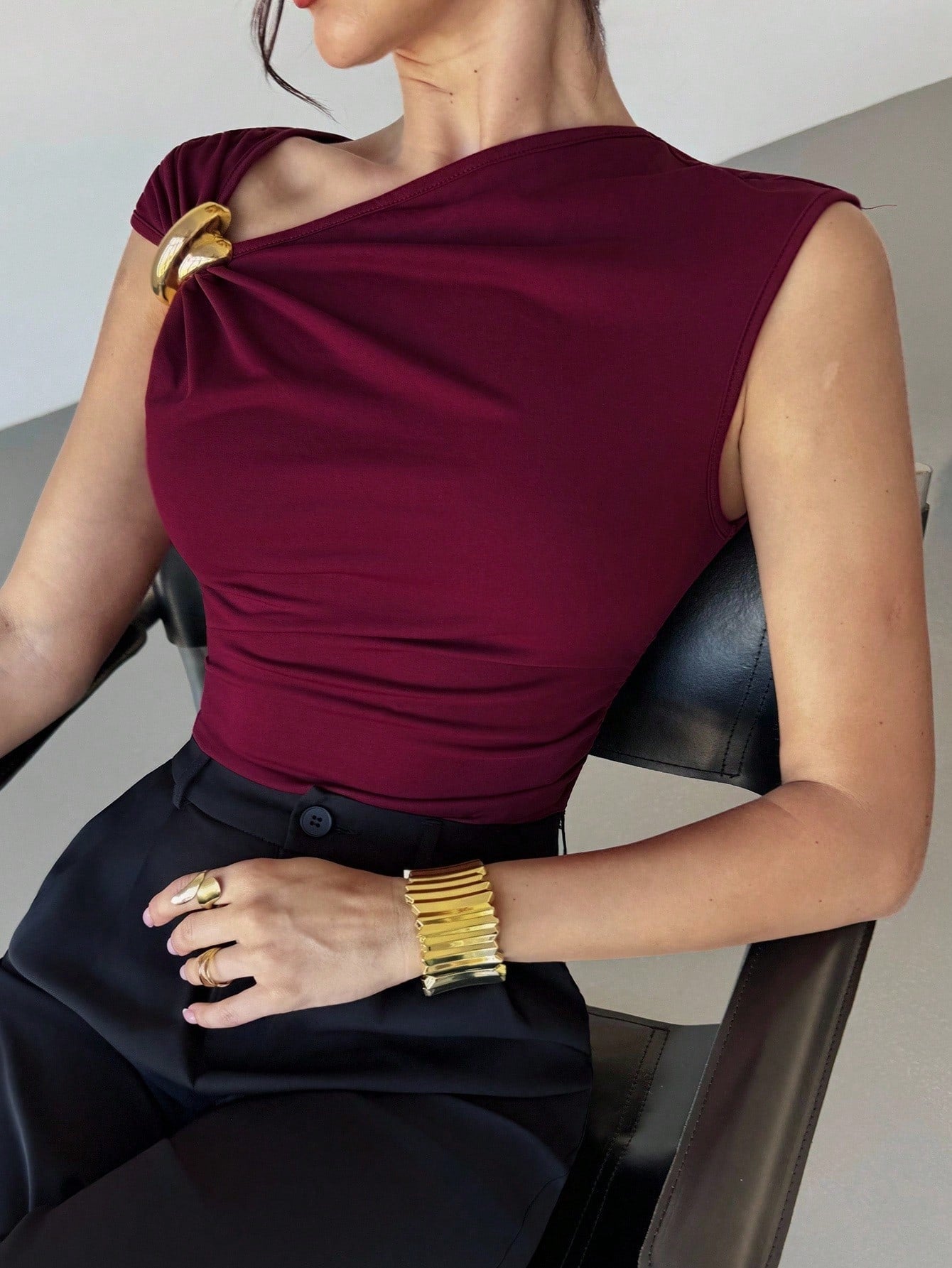 Firerie Women's Casual Elegant Metal Decoration Asymmetrical Shoulder T-Shirt, Suitable For Going Out, Party And Other Occasions, Fall For Women, Halloween Costume Women Christmas T-Shirt New Year Party Top Elegant Women's Burgundy Top FD - Negative Apparel