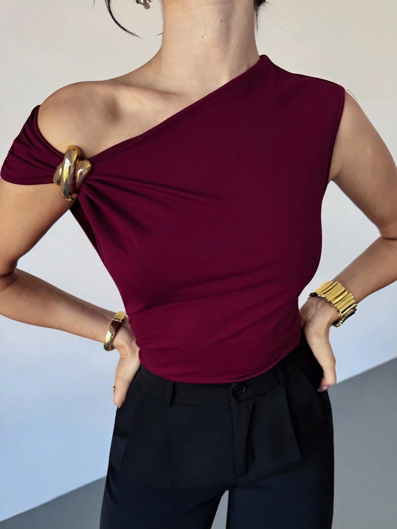 Firerie Women's Casual Elegant Metal Decoration Asymmetrical Shoulder T-Shirt, Suitable For Going Out, Party And Other Occasions, Fall For Women, Halloween Costume Women Christmas T-Shirt New Year Party Top Elegant Women's Burgundy Top FD - Negative Apparel