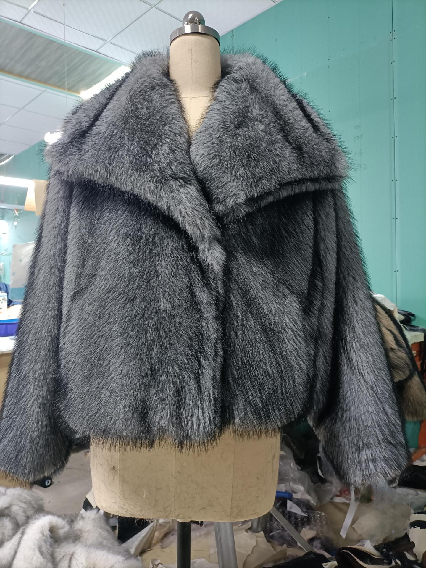 BOSS - NAOMI x BOSS short coat in faux fur - Pink