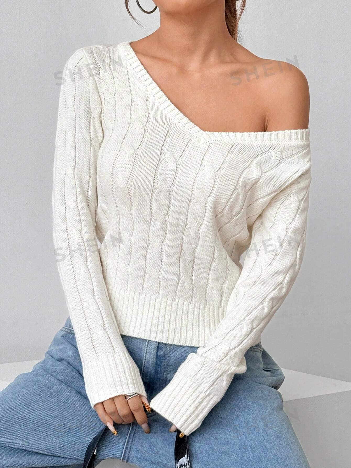 MOOSTA V - Neck Cable Knit Sweater - Negative Apparel