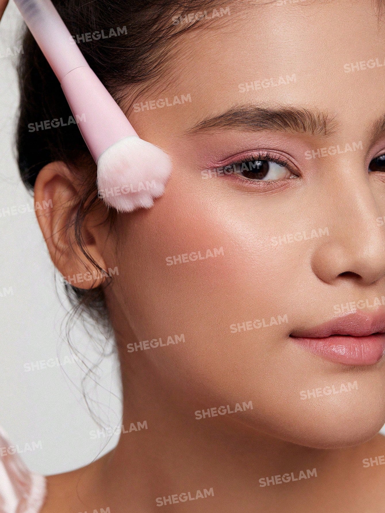 SHEGLAM Color Bloom Liquid Blush Brush - Negative Apparel