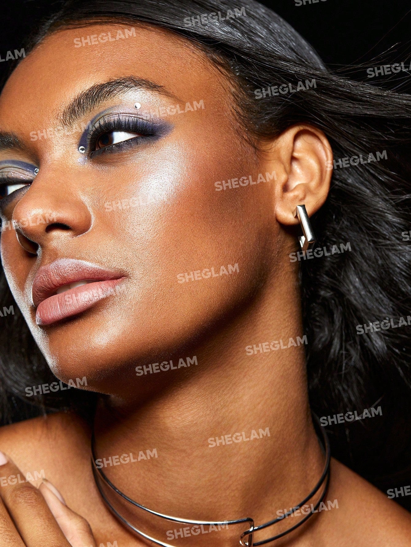 SHEGLAM Lunar Glow Highlighter Multi-Dimensional Shine Highlighter - Negative Apparel
