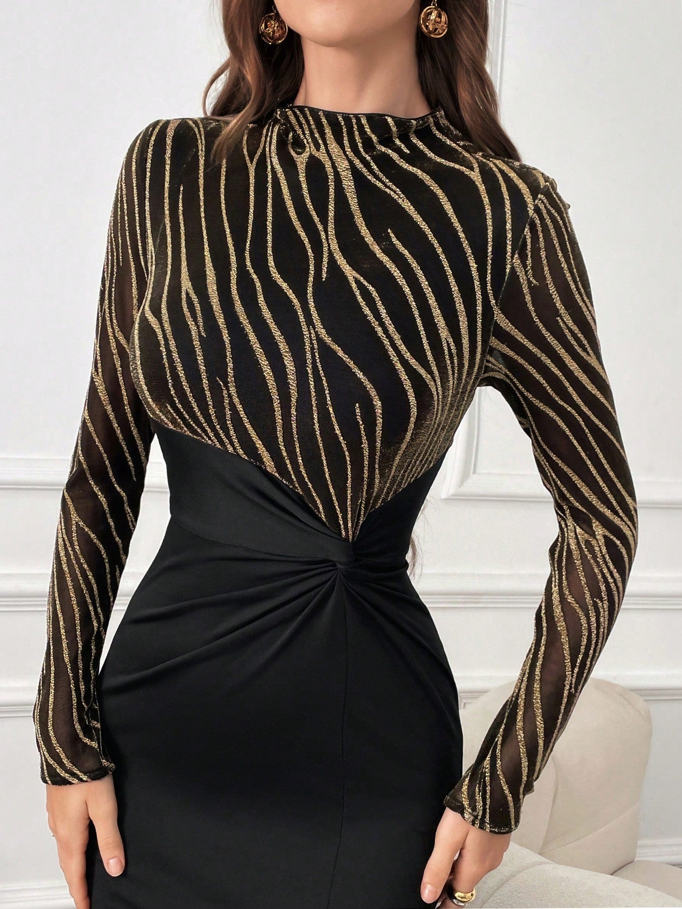 SHEIN Modely Women's Zebra Striped Stand Collar Long Sleeve Side Slit Hem Twist Waist Bodycon Dress With Foil Printing - Negative Apparel