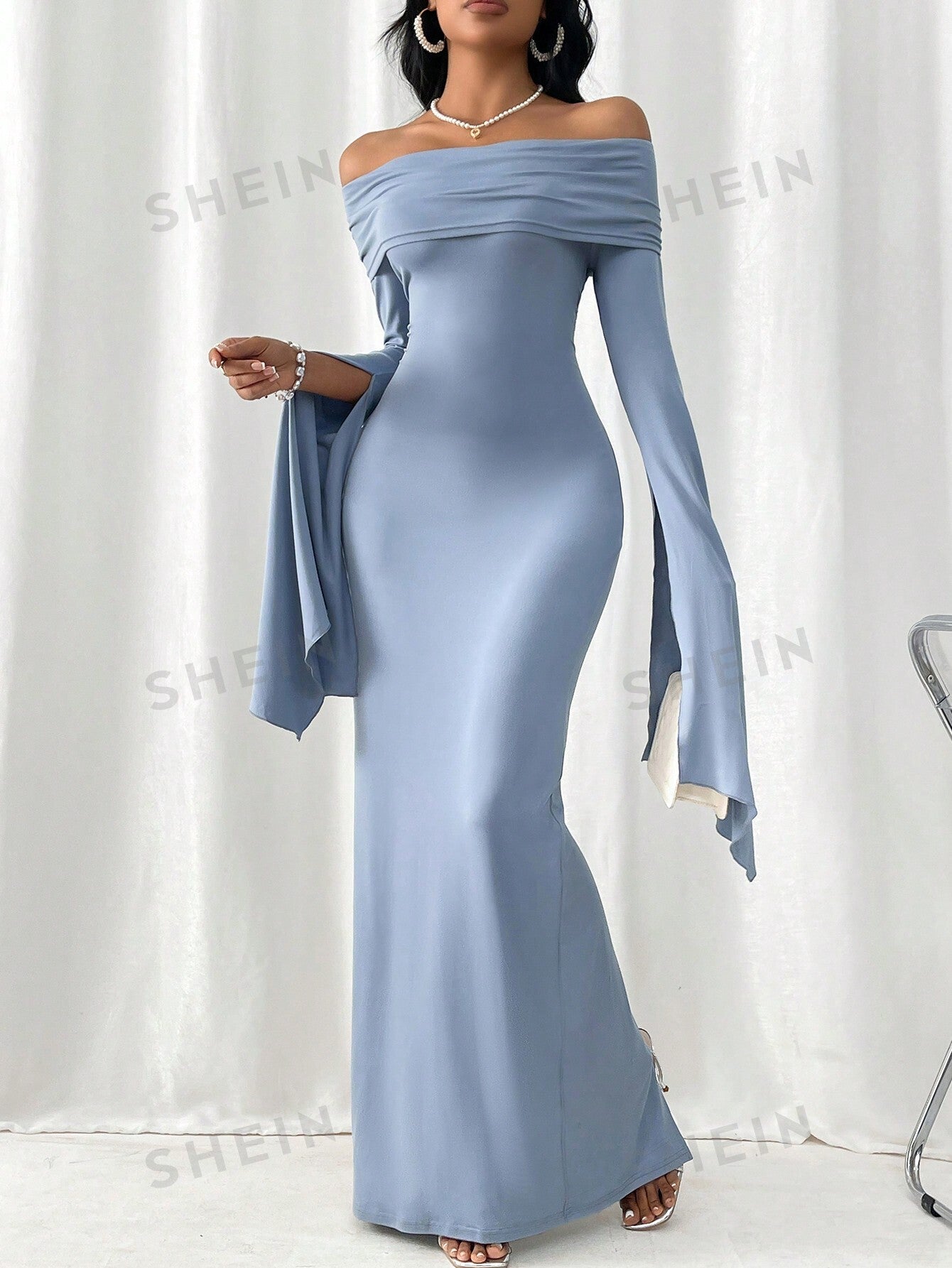 SHEIN Privé Women's Off-The-Shoulder Pleated Long Sleeve Maxi Dress With Split Hem - Negative Apparel