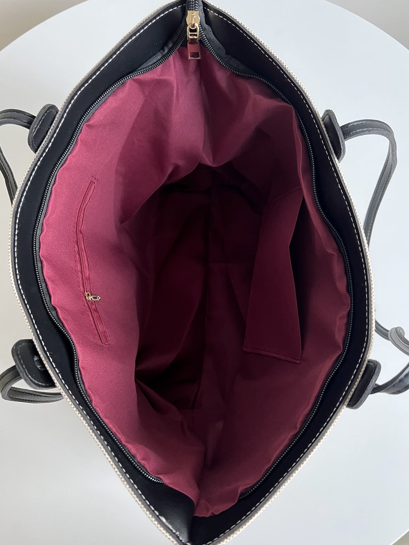 Casual Fashionable And Minimalist Large Capacity Zipper Closure Tote Bag - Negative Apparel