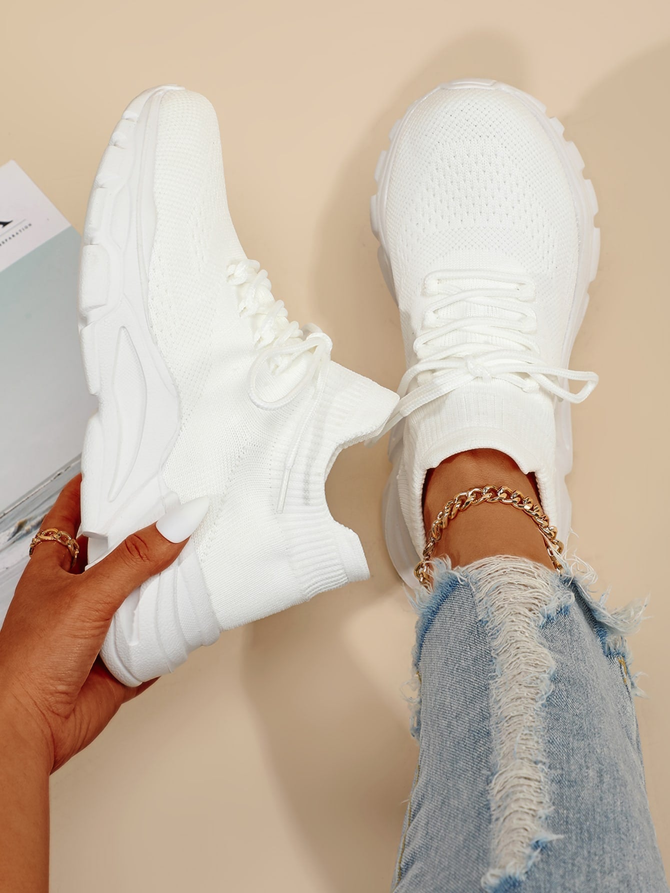 Lace up Front High Top Chunky Sneakers White Color Running Shoes With Solid Color Shoelaces For