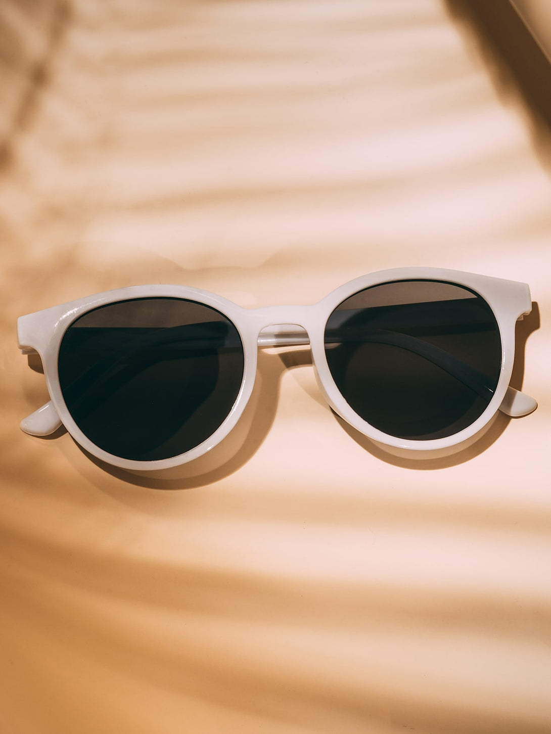 Round Frame Fashion Glasses - Negative Apparel