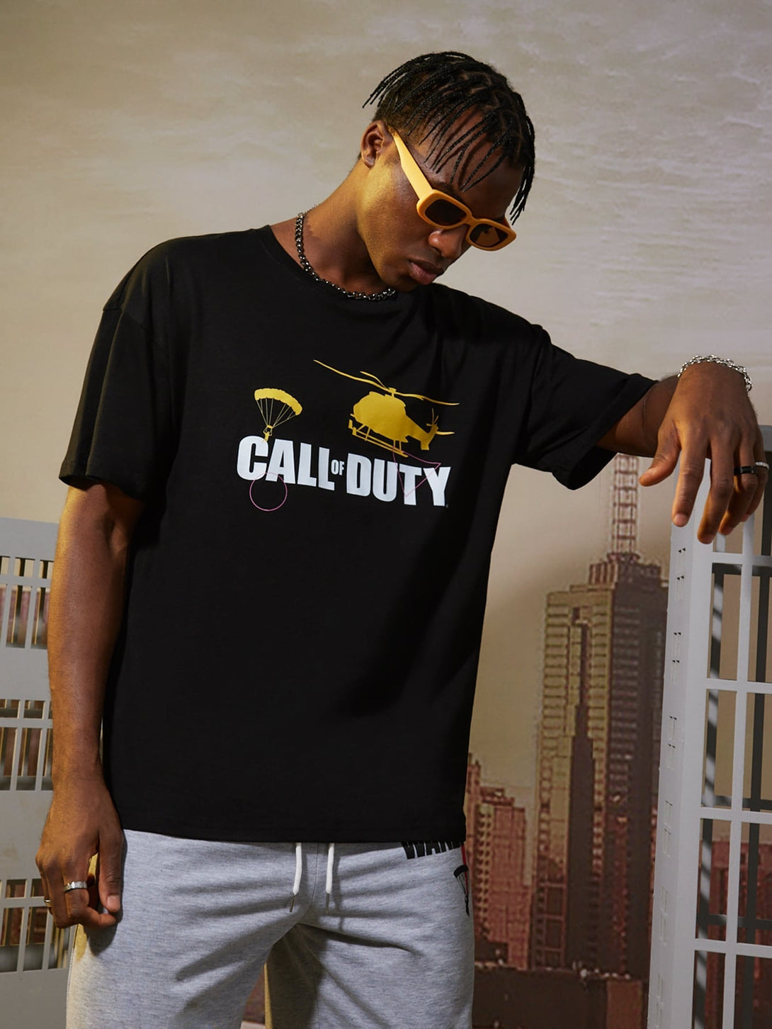 SHEIN Call of Duty Guys Letter Graphic Tee - Negative Apparel